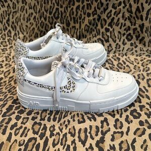 Nike Air Force One Pixel SE Leopard 9.5
